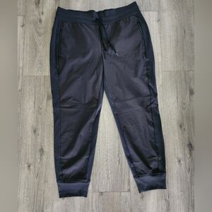 Athleta Headlands Hybrids Trek Mid Rise  Jogger Womens Size 18 Regular Black